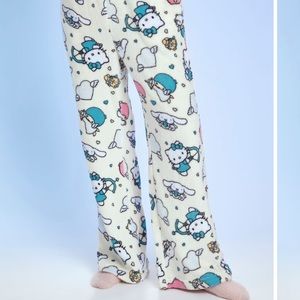 Hello Kitty & Friends Fleece Pajama Pants /Size Medium Forever 21